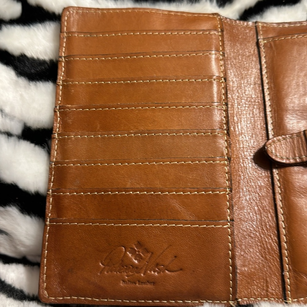 Patricia Nash Wallet - Picture 5 of 13